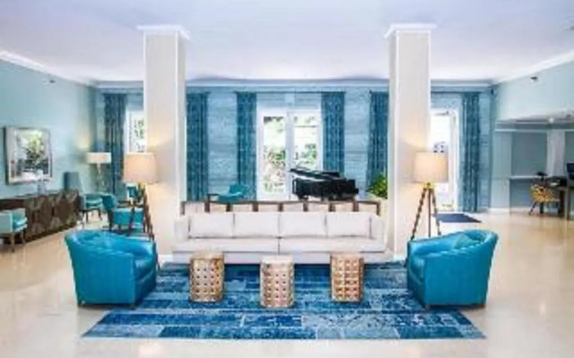 Dorchester Miami Beach Hotel & Suites