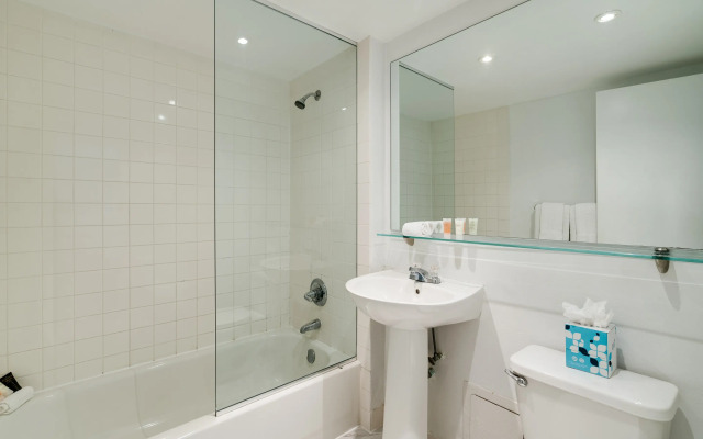 Crest Hotel Suites