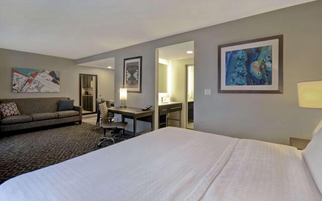 Homewood Suites by Hilton Edgewater