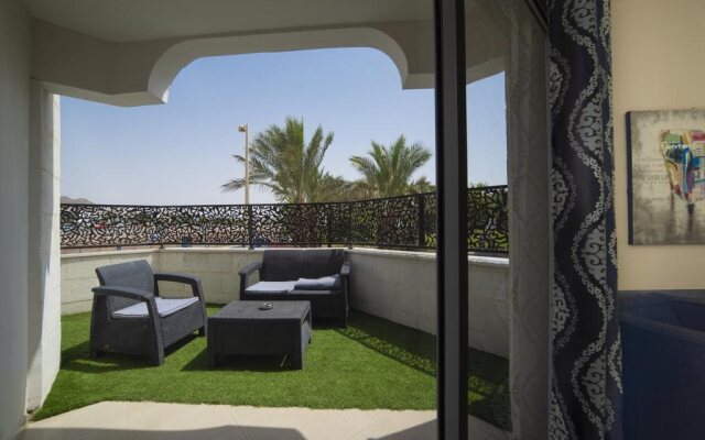 Rich Royal Suites
