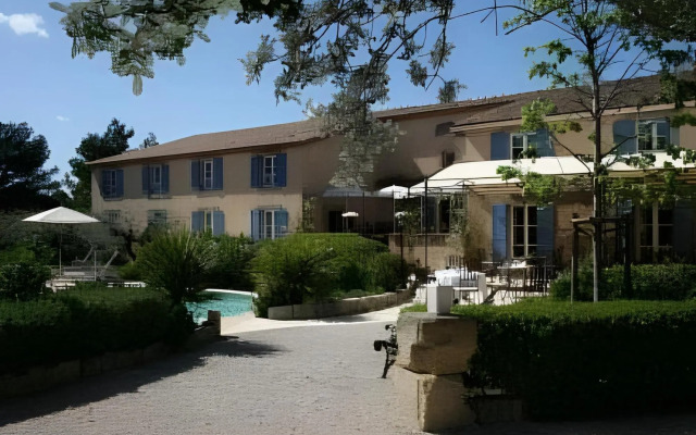 Hotel La Bastide dEygalières