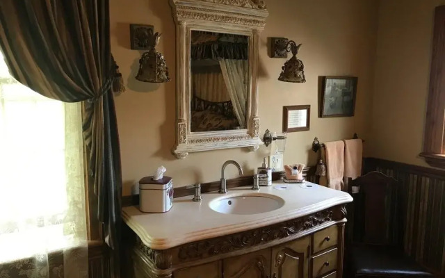 Vinifera, The Inn on Winery Row