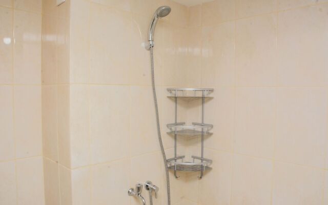 Cozy with City View @ Studio Springlake Bekasi Apartment By Travelio