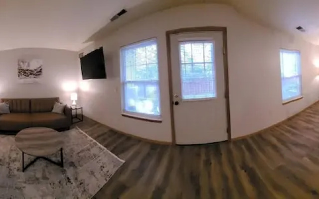 2 Bedroom Apartment Next To Rivian