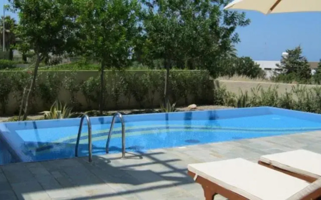 Amorosa Villas