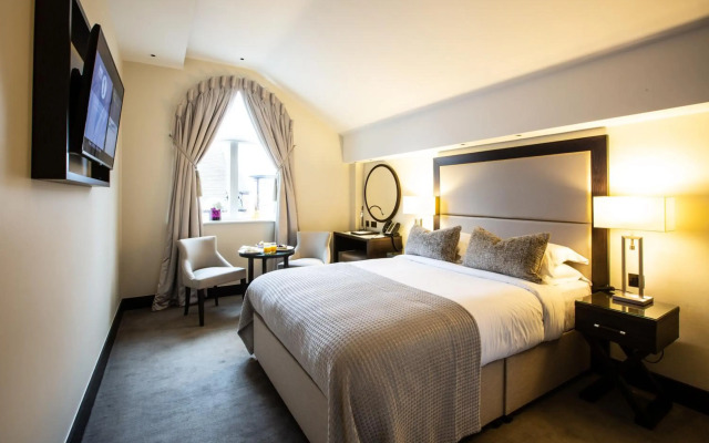 One Warwick Park Hotel