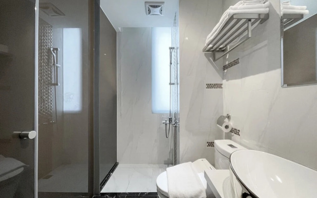 CHECK inn Taichung Qinghai