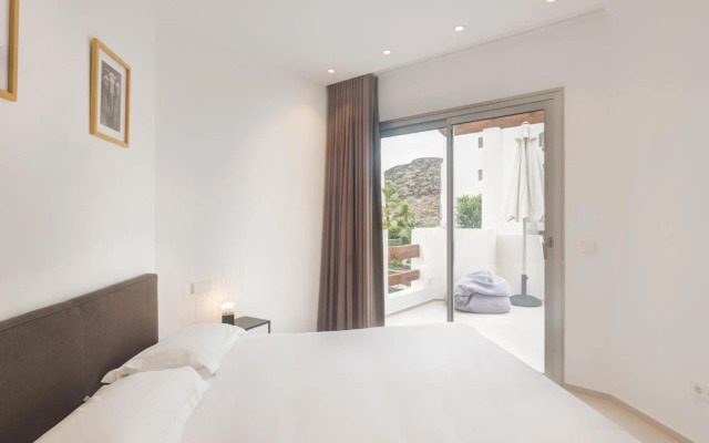 Bentor 3-1 PENTHOUSE JACUZZI POOL VIEW 3B