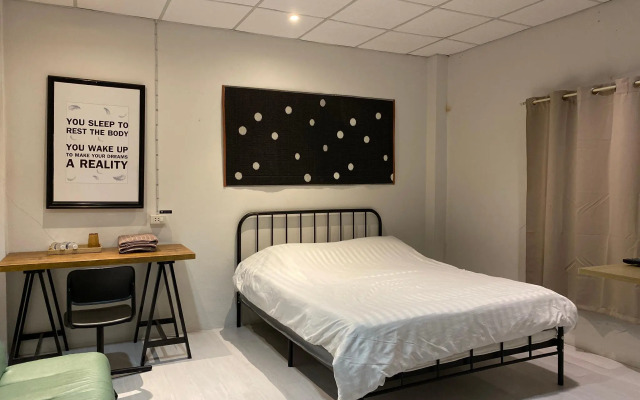 The Goose Cafe & Hostel