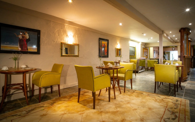 Ashley Hotel