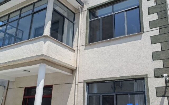 Floral Hotel·Xishan Banshan Yishui hotel