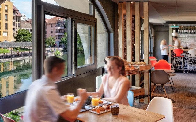 Hôtel ibis Annecy Centre Vieille Ville