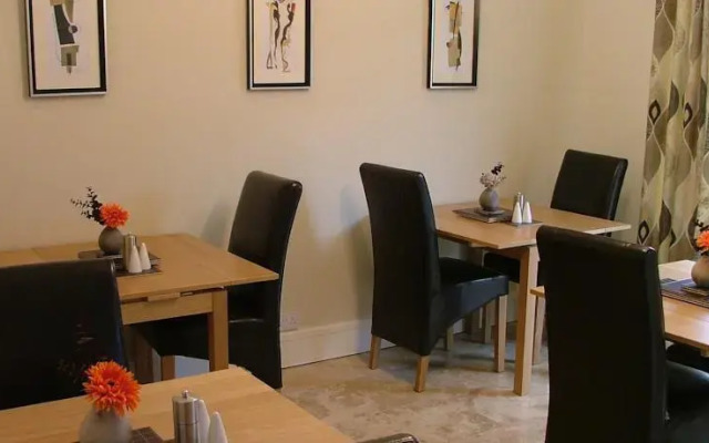 Mead Lodge B&B