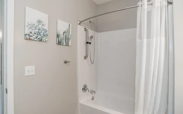 FRONTDESK Flux Apts Downtown Des Moines