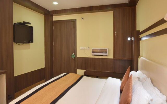 OYO 11470 Hotel Bridge View Premium
