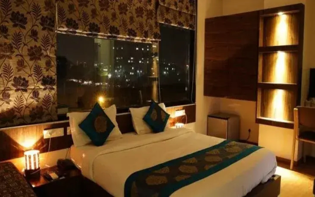Hotel Harsh Paradise