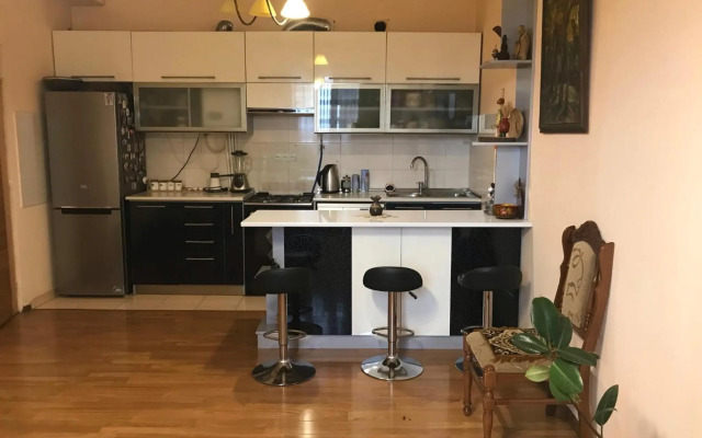 Евродвушка в Glendale Hills с видом на Арарат