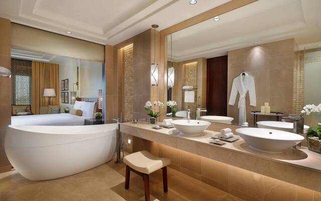 The Ritz-Carlton, Dubai