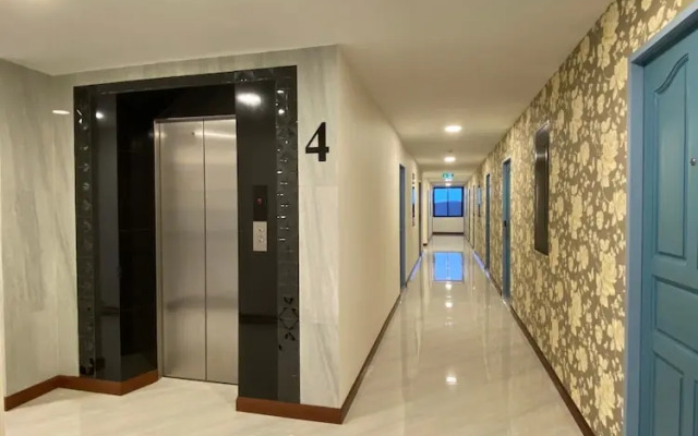 arunsakhon luxury condo