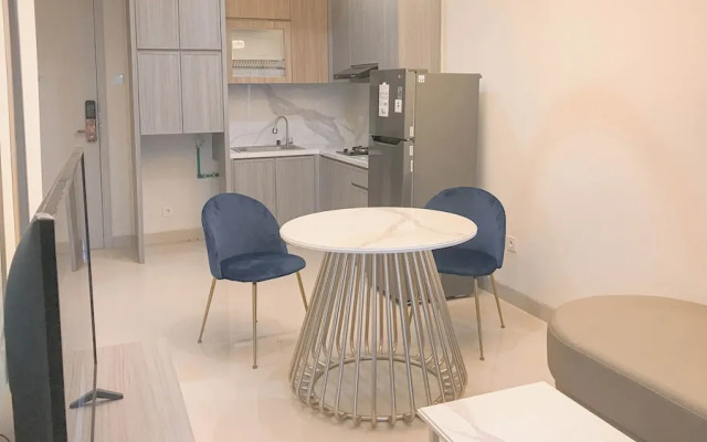 Wonderful 2BR with City View at Grand Sungkono Lagoon Apartment