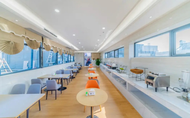 Kyriad Hotel (Huizhou Daya Bay BYD Industrial Park)