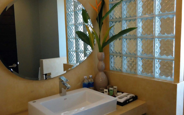 MEN's Resort & Spa 