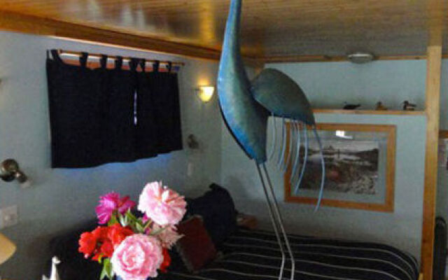 Duck Inn
