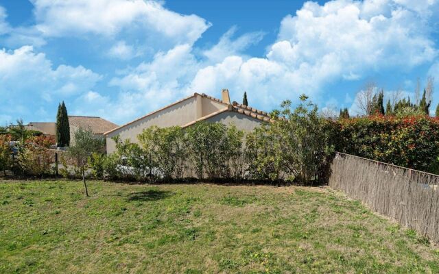 Villa in Montbrun With Pool and Mountain Views