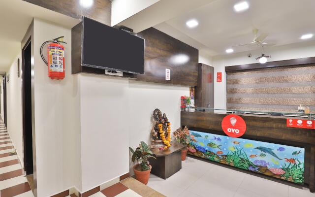 OYO 11072 Hotel Kajri Residency