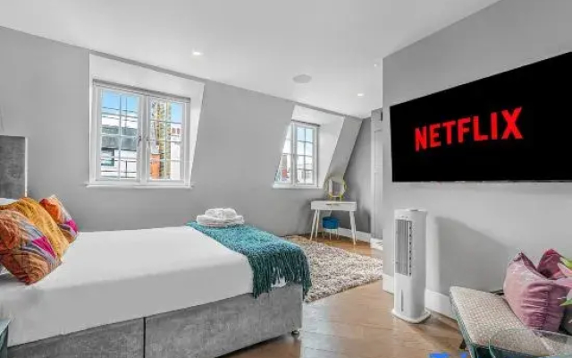 The Story Penthouse - Soho - by Frankie