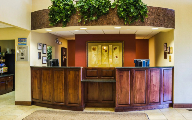 Clarion Pointe Sioux Falls Airport