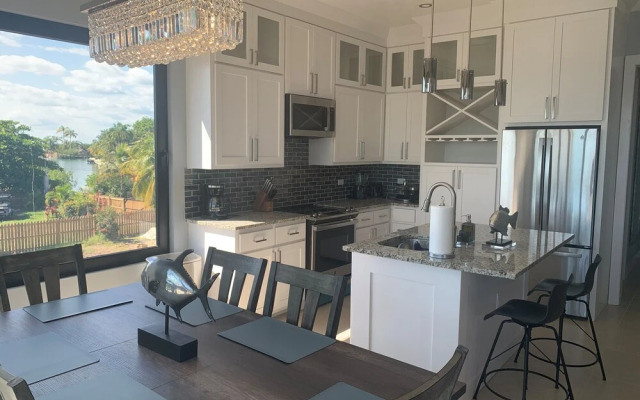 Sunset Gecko Condos - Unit 1A