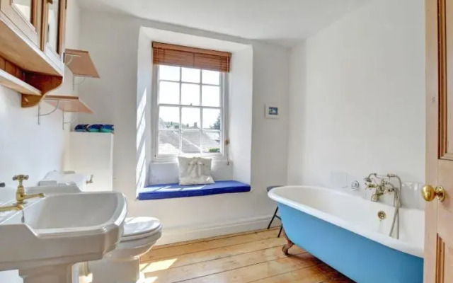 Holiday Home Cross Keys