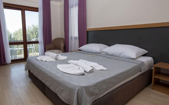 Akay Garden Family Club