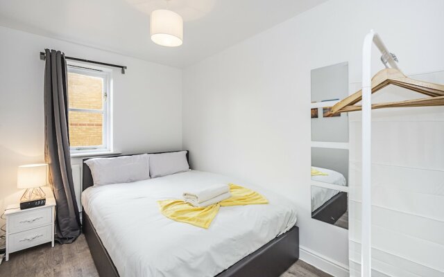Modern 2 Bedroom Lewisham Apartment
