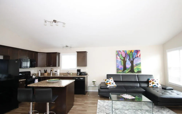 Hampton 3bd 2br near Airport