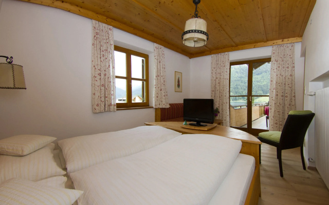 Ferienhof Obergasser & Pension Bergblick
