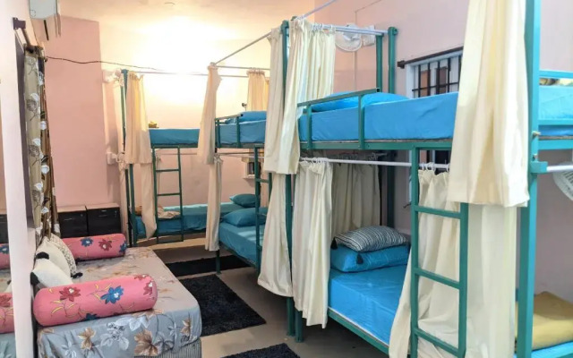 Aura hostel