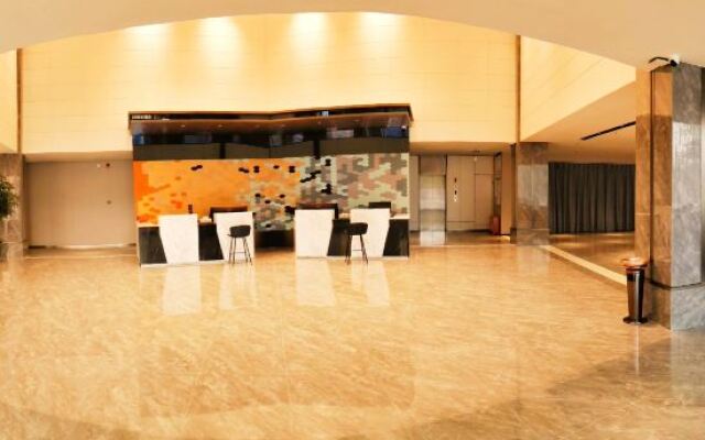 Doubletree Jingan Hotel (Shuangjiang County People's Government Branch)