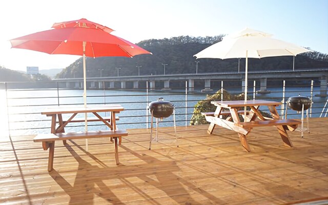 Chuncheon Feel Motion Pension