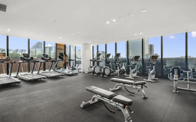 High-rise 3-bed Apartment With Premium Amenities