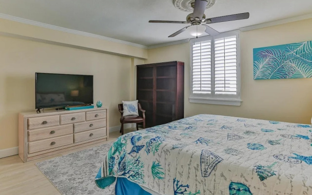 Dolphin Point 402c