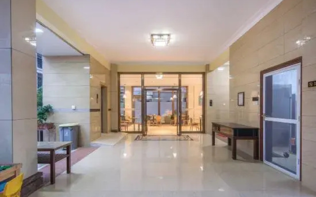 Beihai Meilian Redwood Theme Apartment