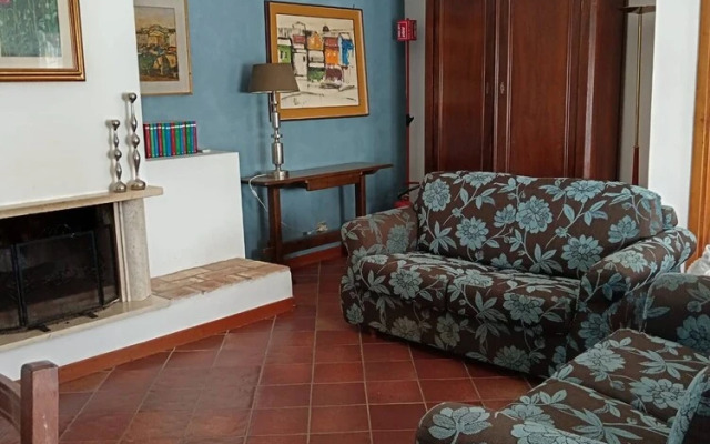 Serene Italian Retreat in Monte Caminetto, Rome Casa Airone