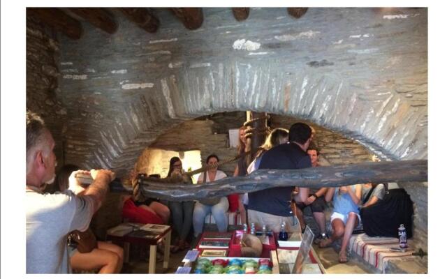 Cyclades Olive Museum's Guest House