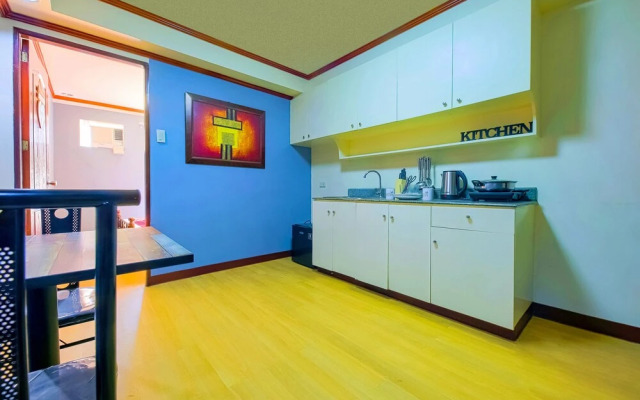 OYO 794 Regatta Residences