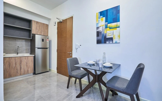 OYO Home 935 Breathtaking Studio Imperio Residence