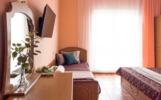 Azat Guest House