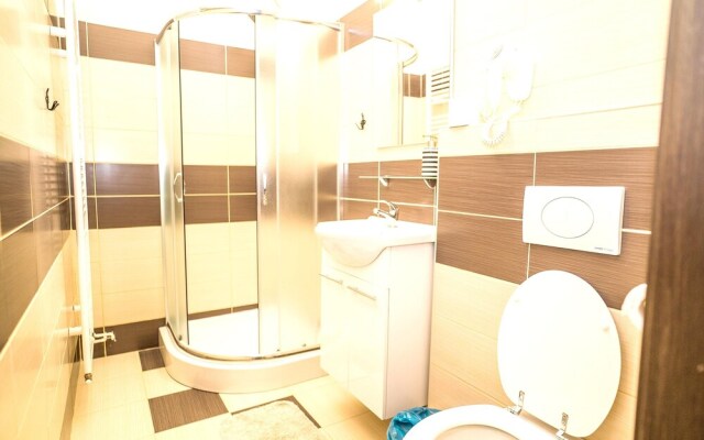 Studio in Zagreb, With Furnished Terrace and Wifi