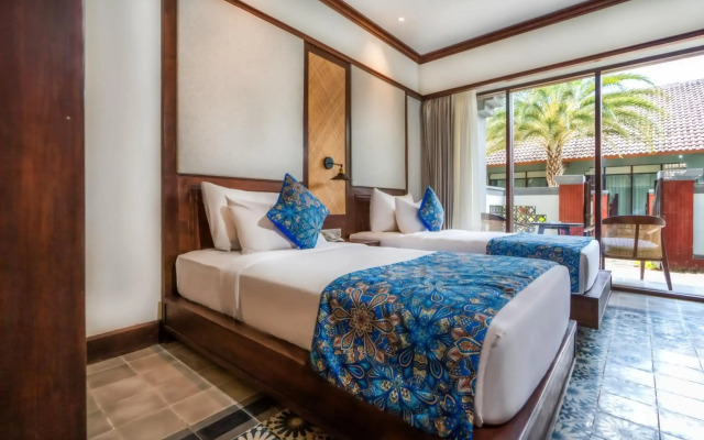 Lovina Beach Club & Resort